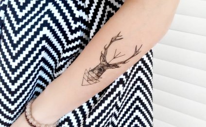 Temporary tattoo deer sticker